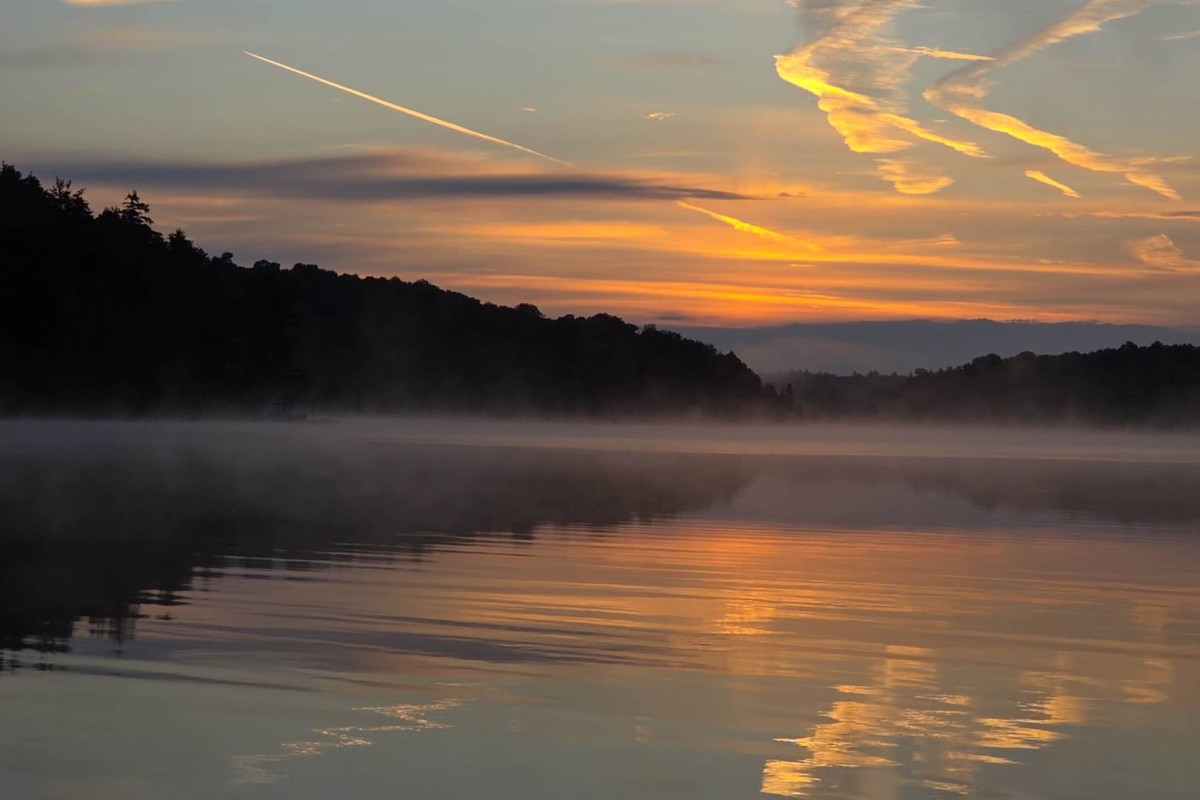 Sunrises over the Lake