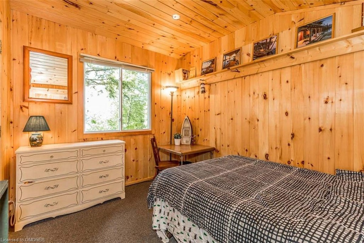 Lakeside 2 bedroom cottage rentals Ontario