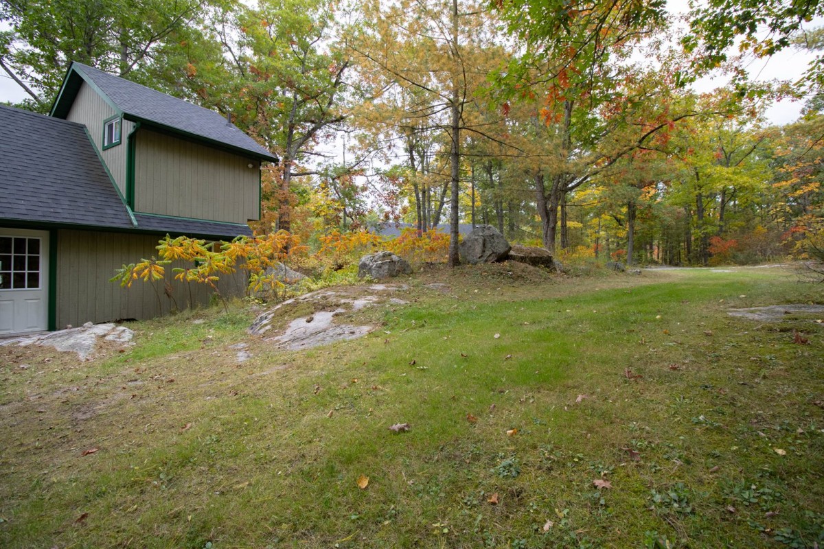 Private Parking Area for the Log Cabin