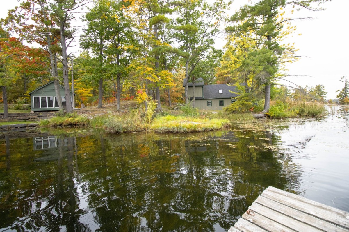 Bayview & Log Cabin