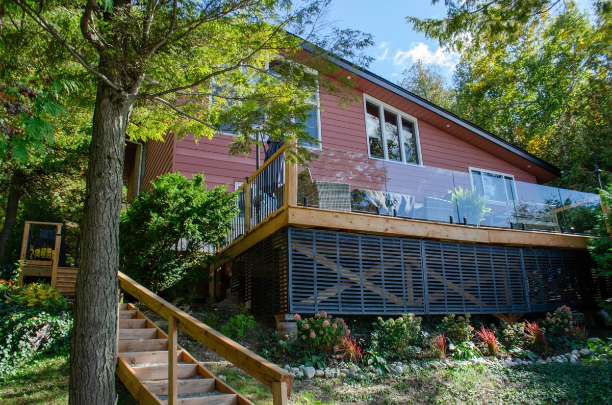 Walk up to the deck