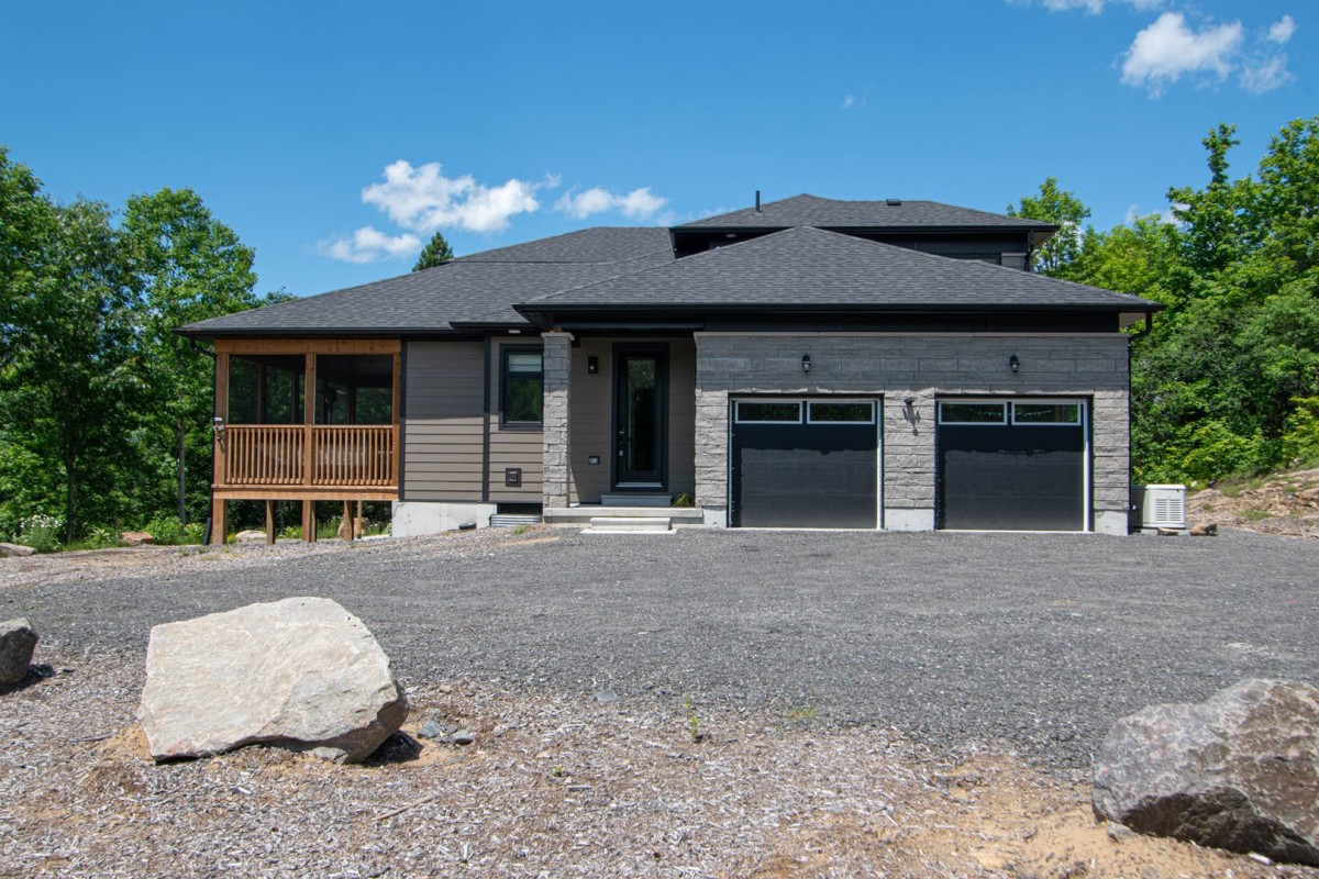 Driveway/Parking