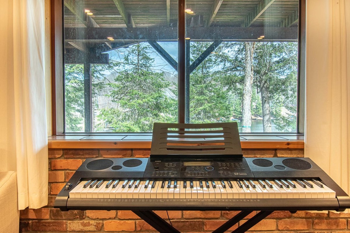 Keyboard overlooking Lake Vernon