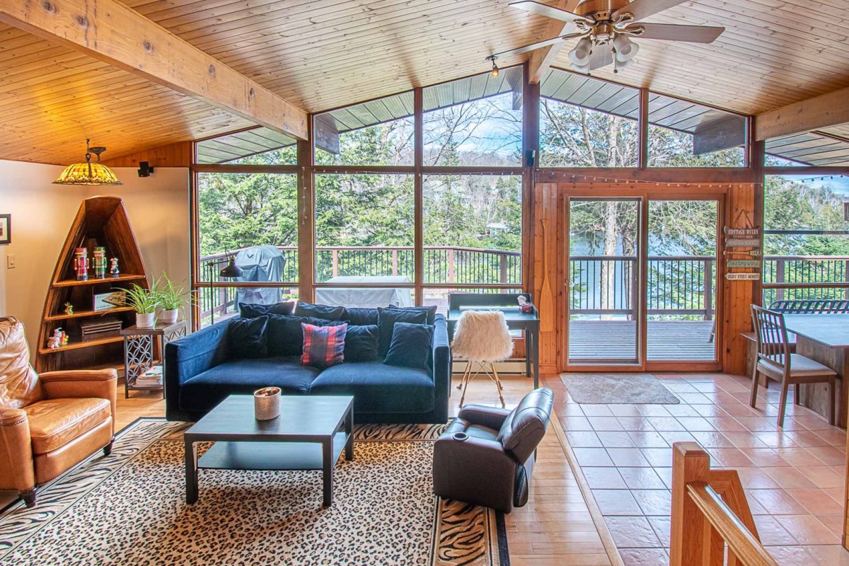 Living Room with Walkout to Deck overlooking Lake Vernon