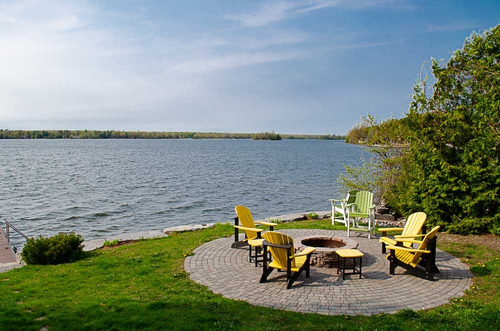 Ontario waterfront cottage rentals wit
