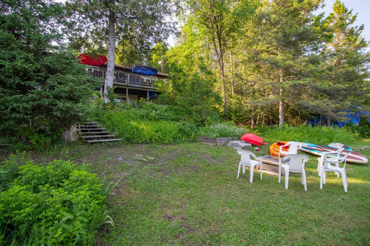 Firepit & Steps to the Cottage