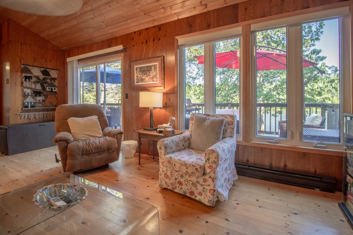 Living Room to the Deck