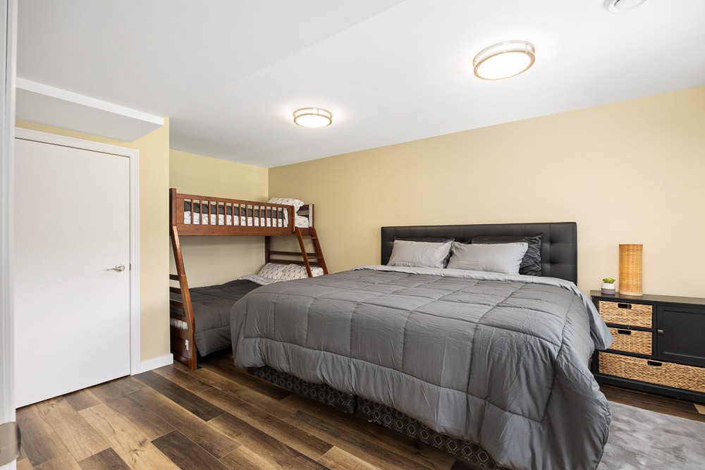 5 bedroom vacation rentals Ontario