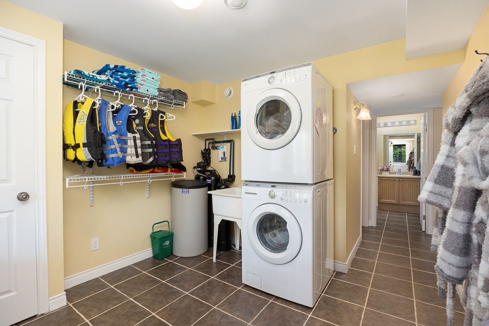 Ontario cottage rentals with laundry