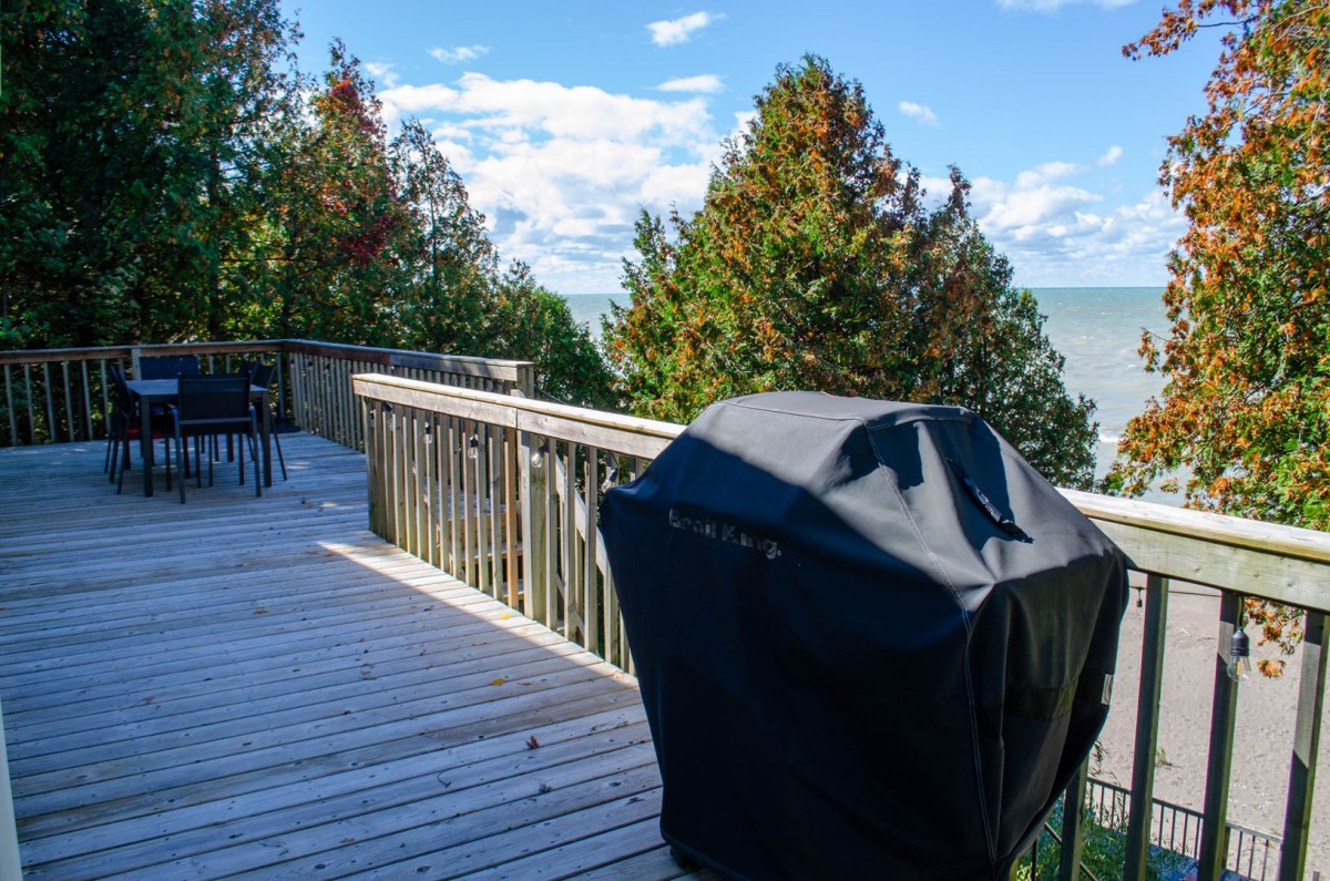 Large Deck overlooking Huron
