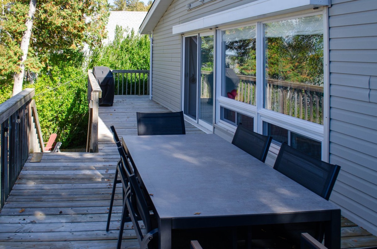 Outdoor Dining overlooking Lake Huron