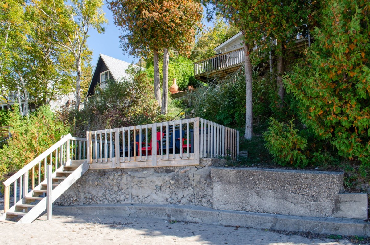 Retaining Wall & Stairs to the Beach