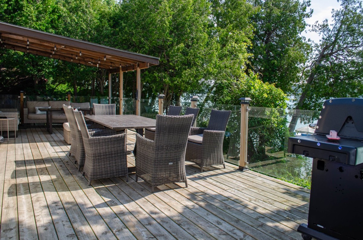 Large Deck