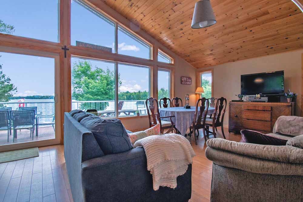 Air-conditioned cottage escapes in Ontario