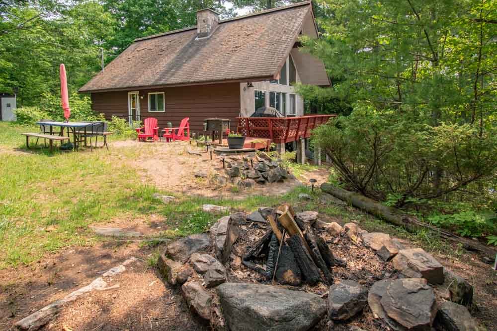 Ontario waterfront cottage rentals with fire pits