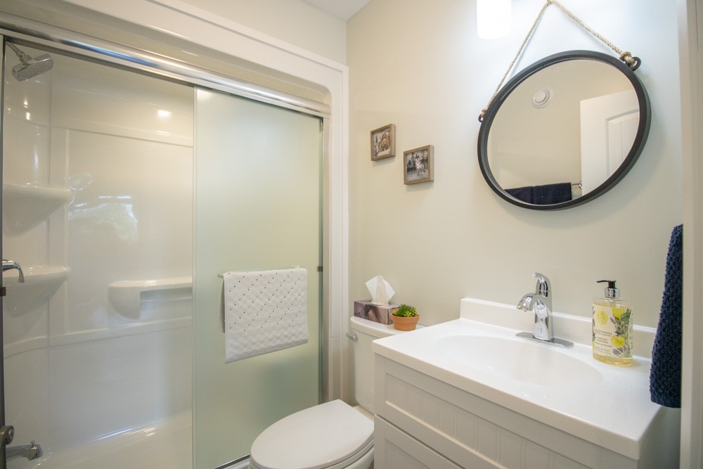 3-Piece Bathroom - Accessible Shower (Ground Floor)