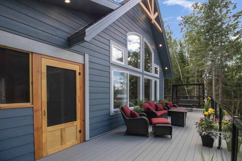 Exterior Deck w/ Fire Table
