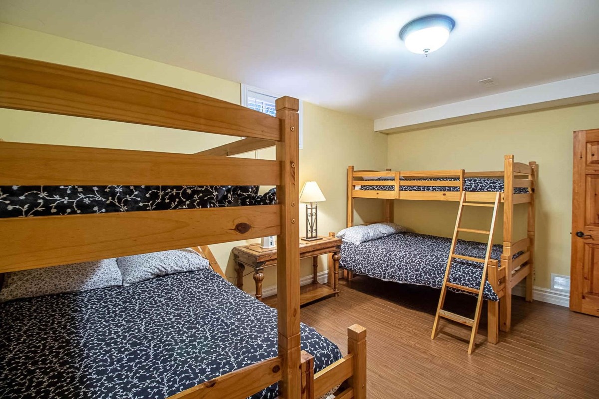 Sixth Bedroom, Lower - 2 Bunk sets (Double w/ Single over)
