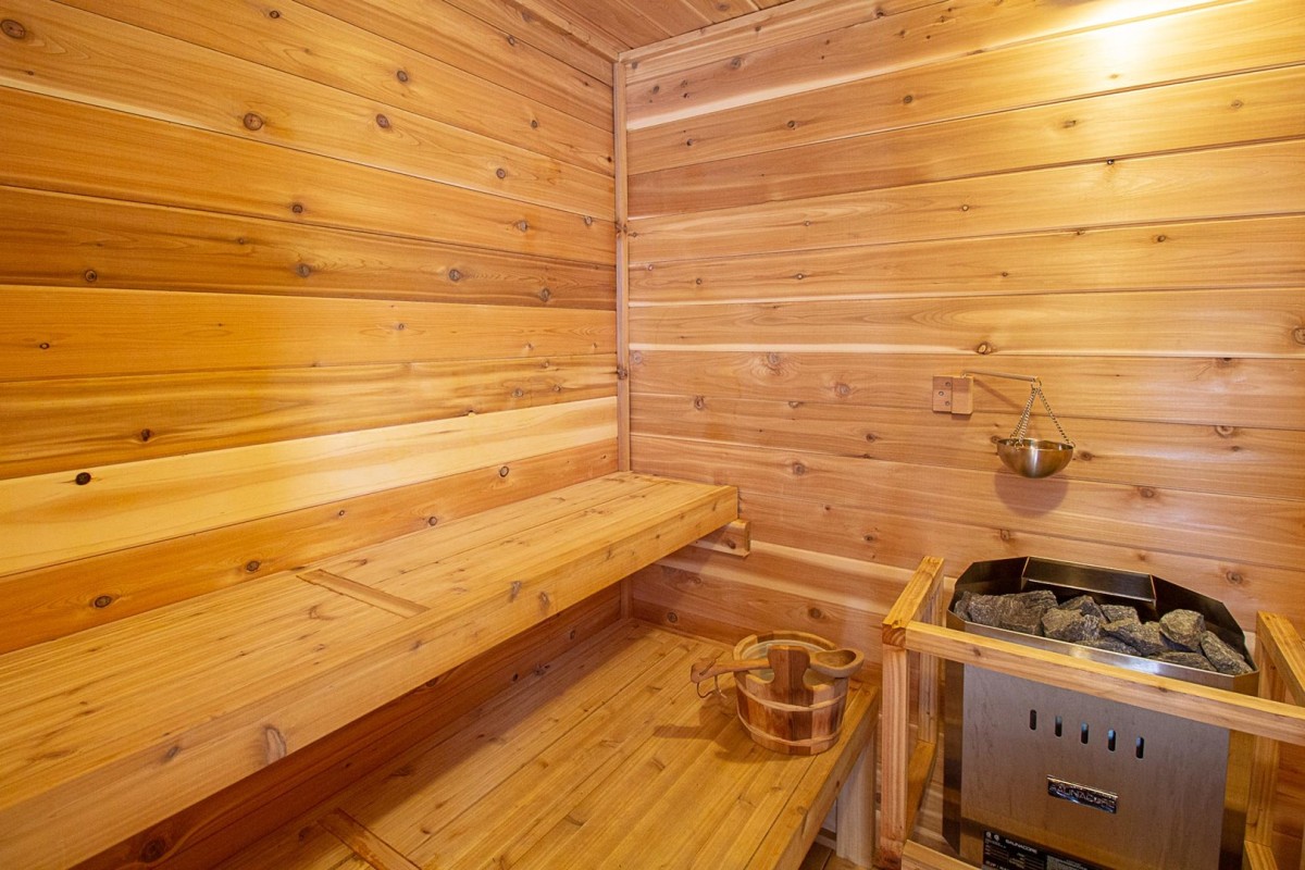 Sauna in Garage - left side