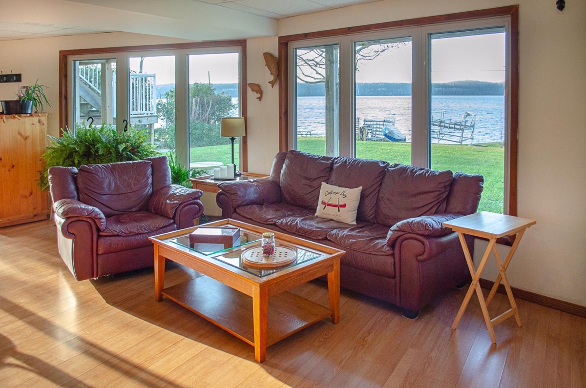 Bright family room with lakeview