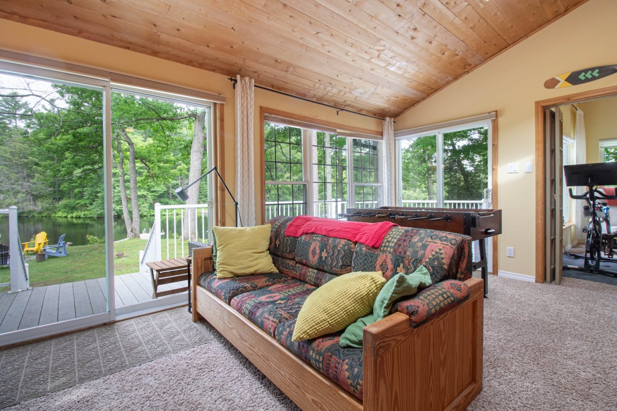 Futon for flexible sleeping