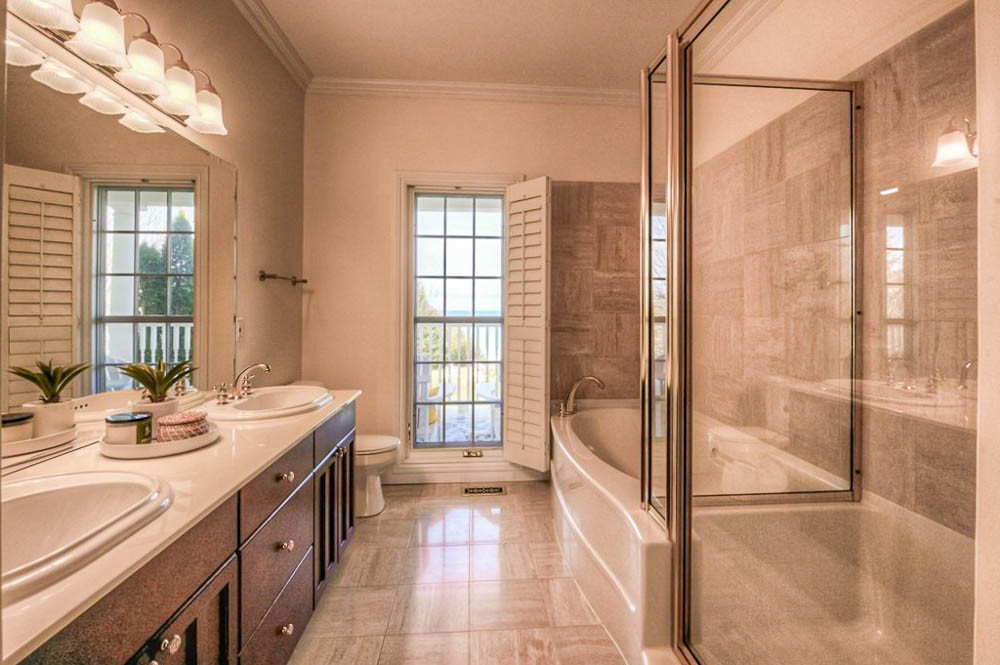 Walk-in Shower AND a Soaker Tub
