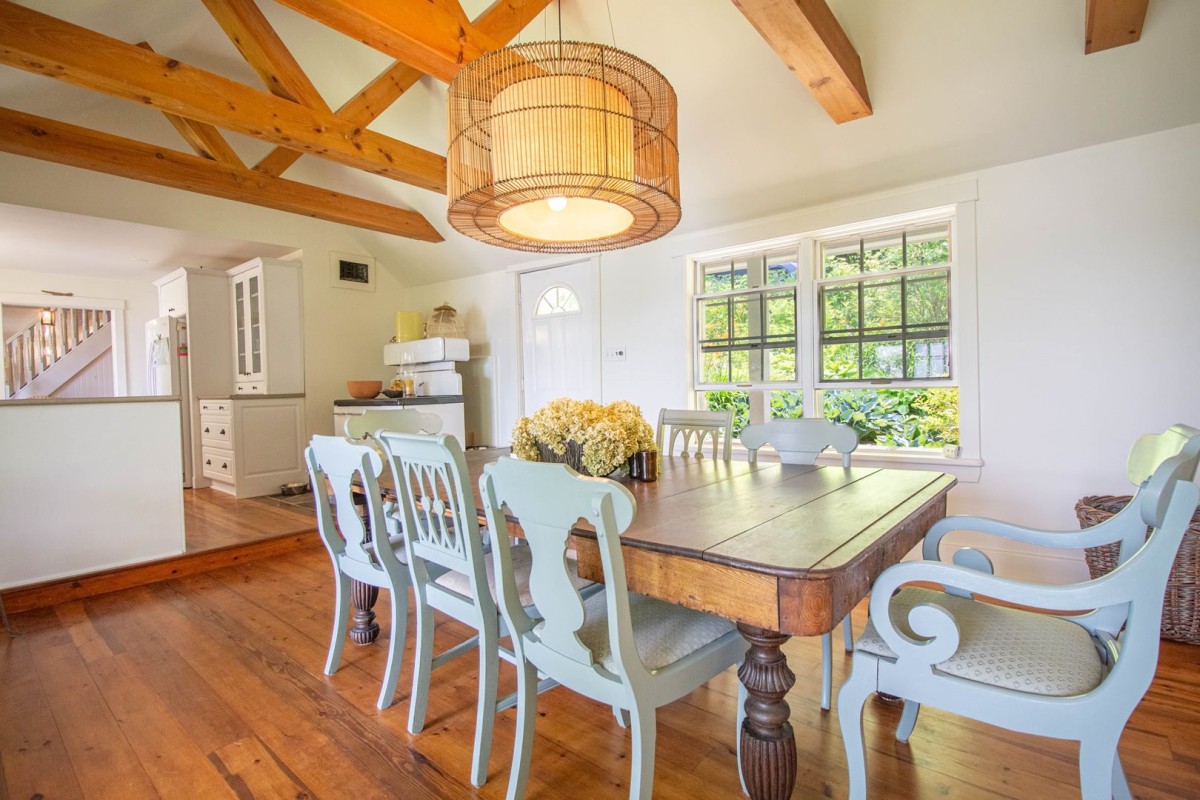Front Entrance, Dining & into Kitchen