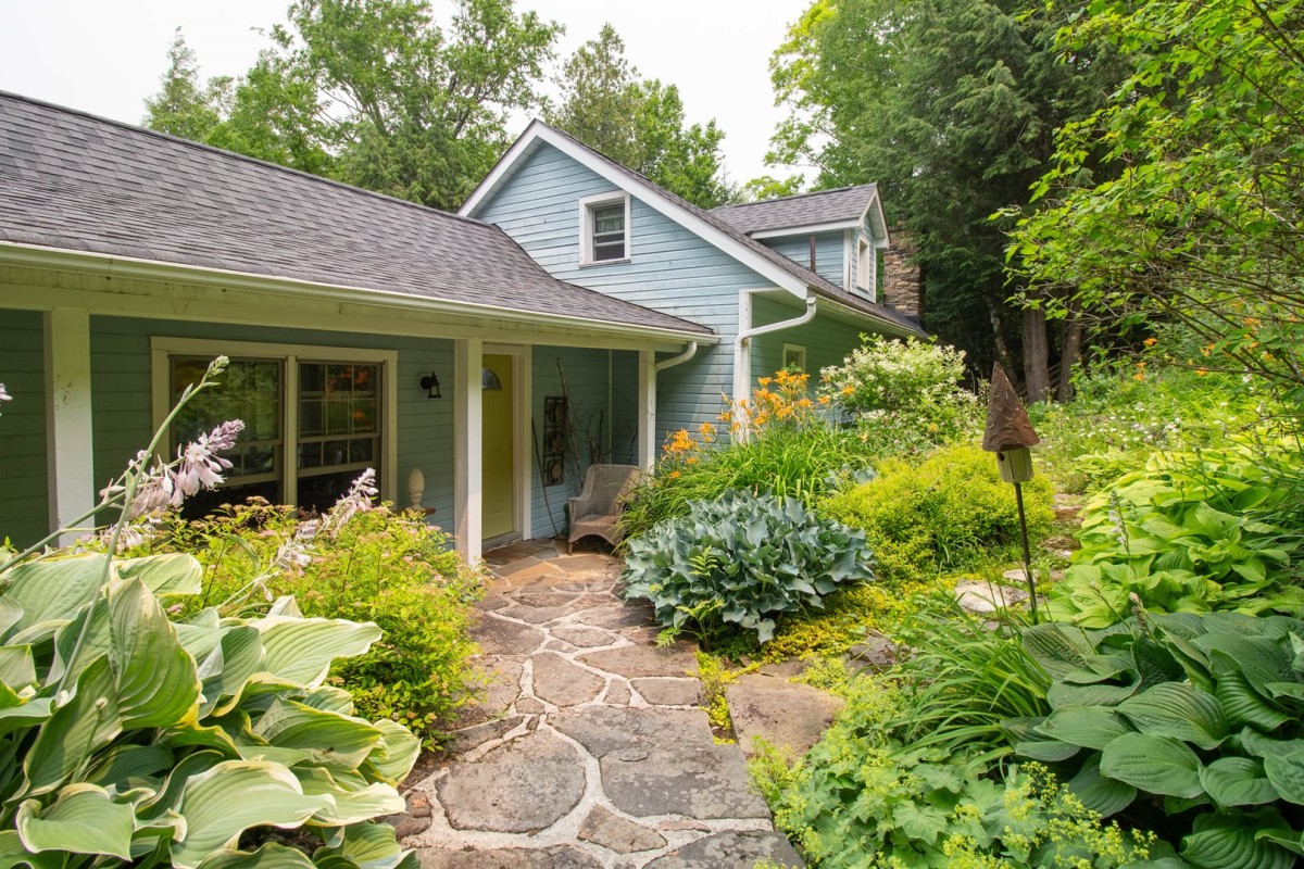 Front Entrance & Gardens