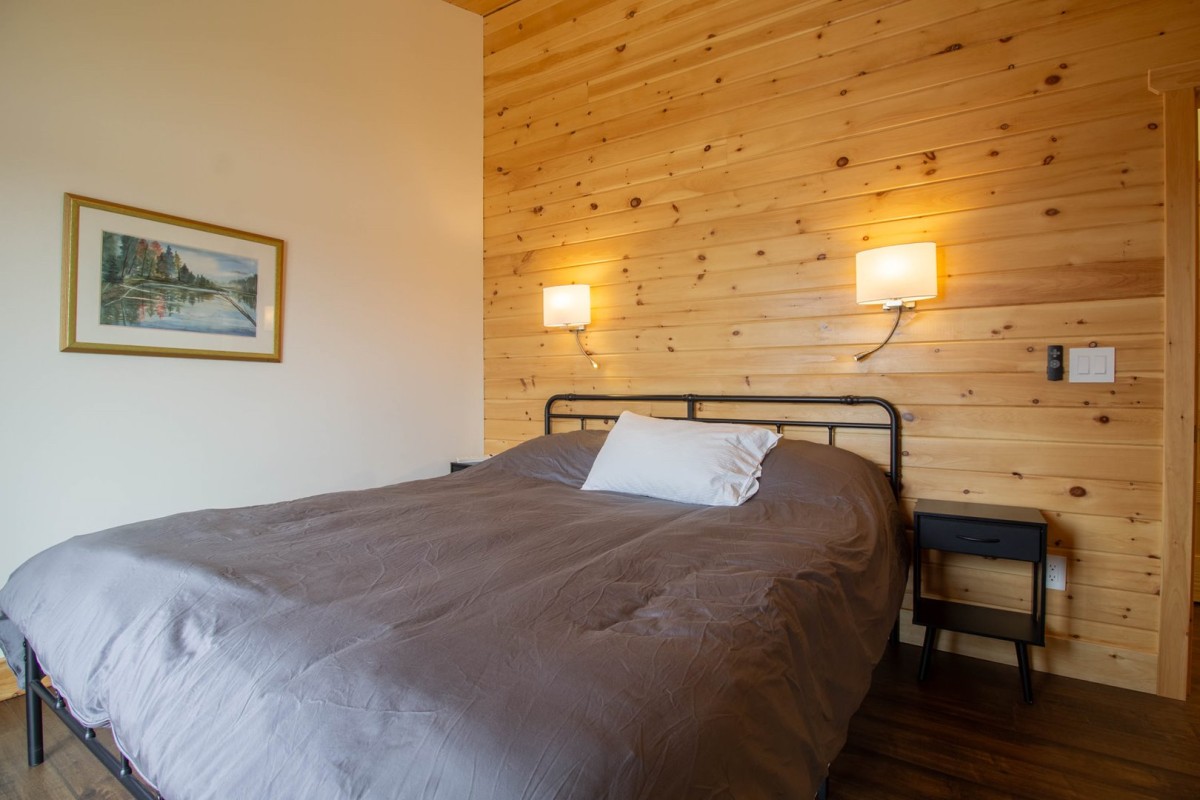 Primary Bedroom - King bed