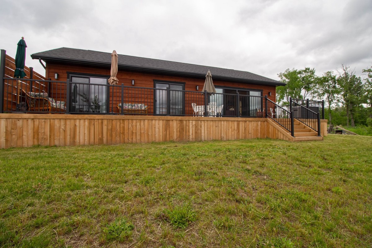 Large Deck overlooking the lake