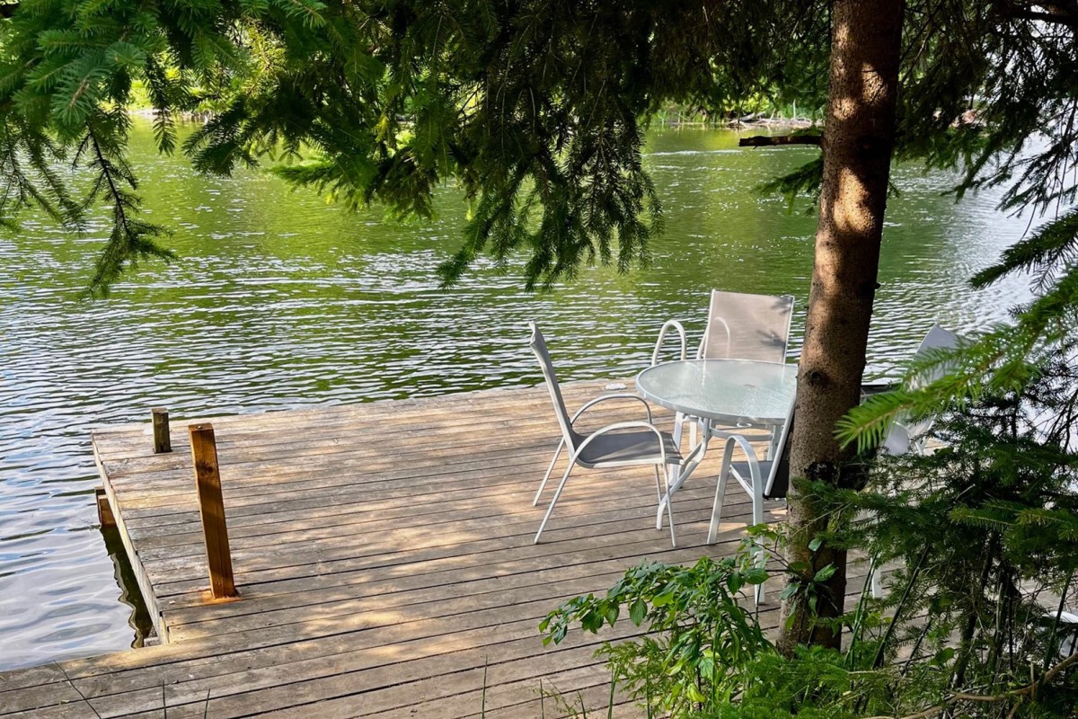 Dock