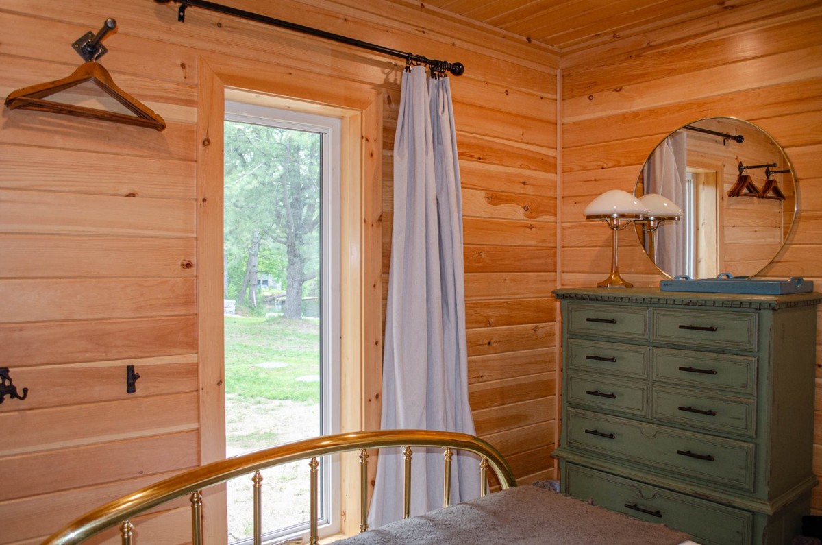 Second Bedroom Dresser & Hanging Option