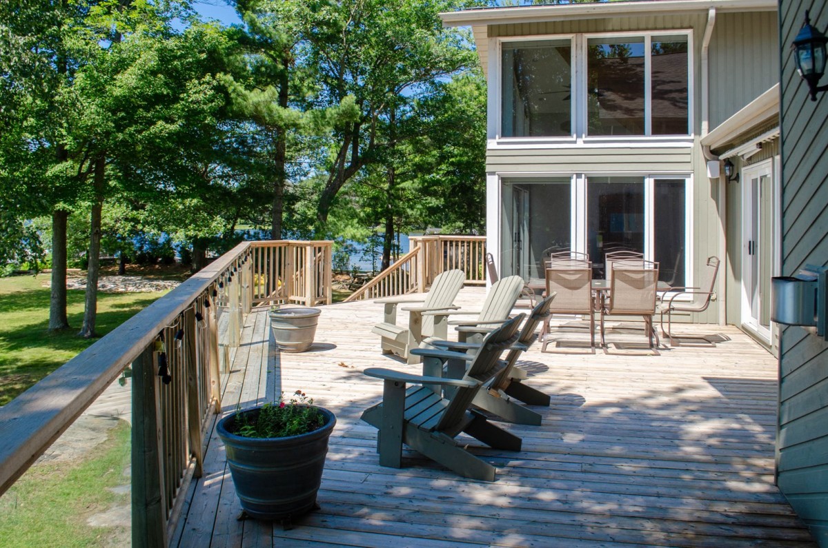 Deck seating