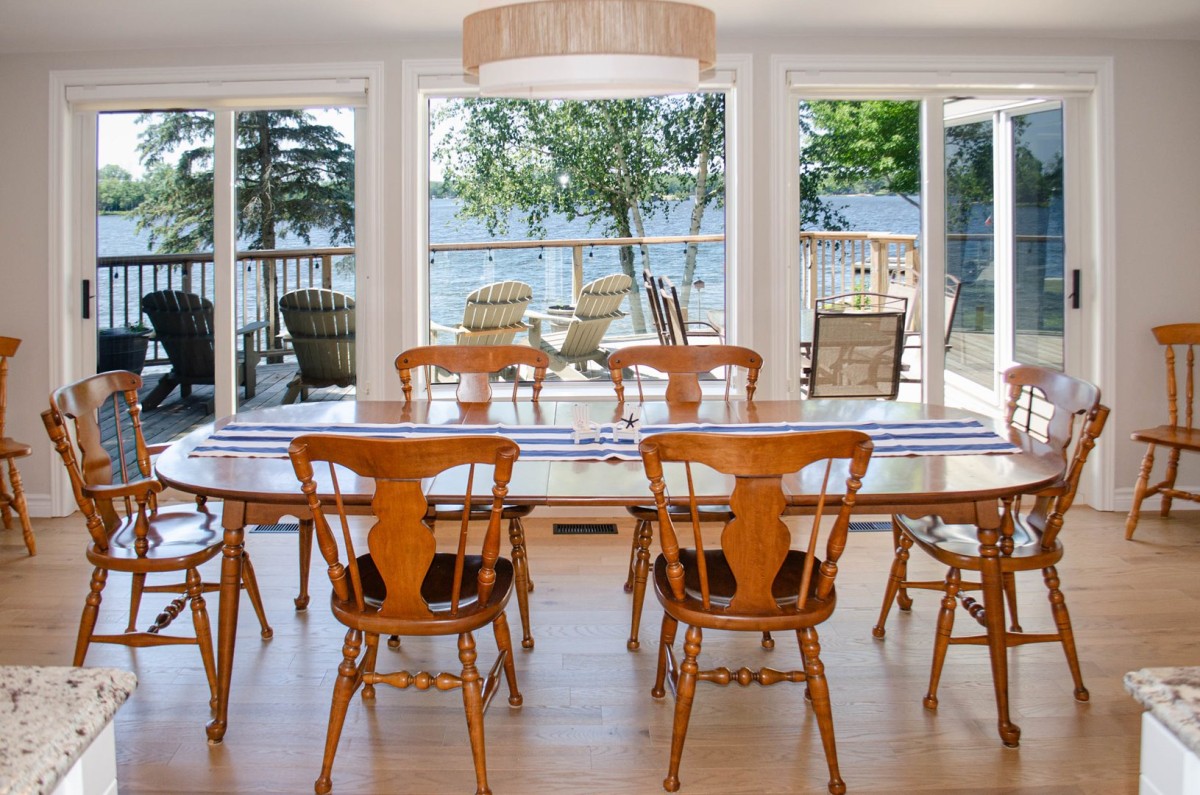 Dining overlooking Gloucester Pool