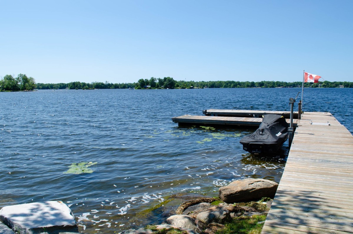 Extra large dock - jetski not available for guest use