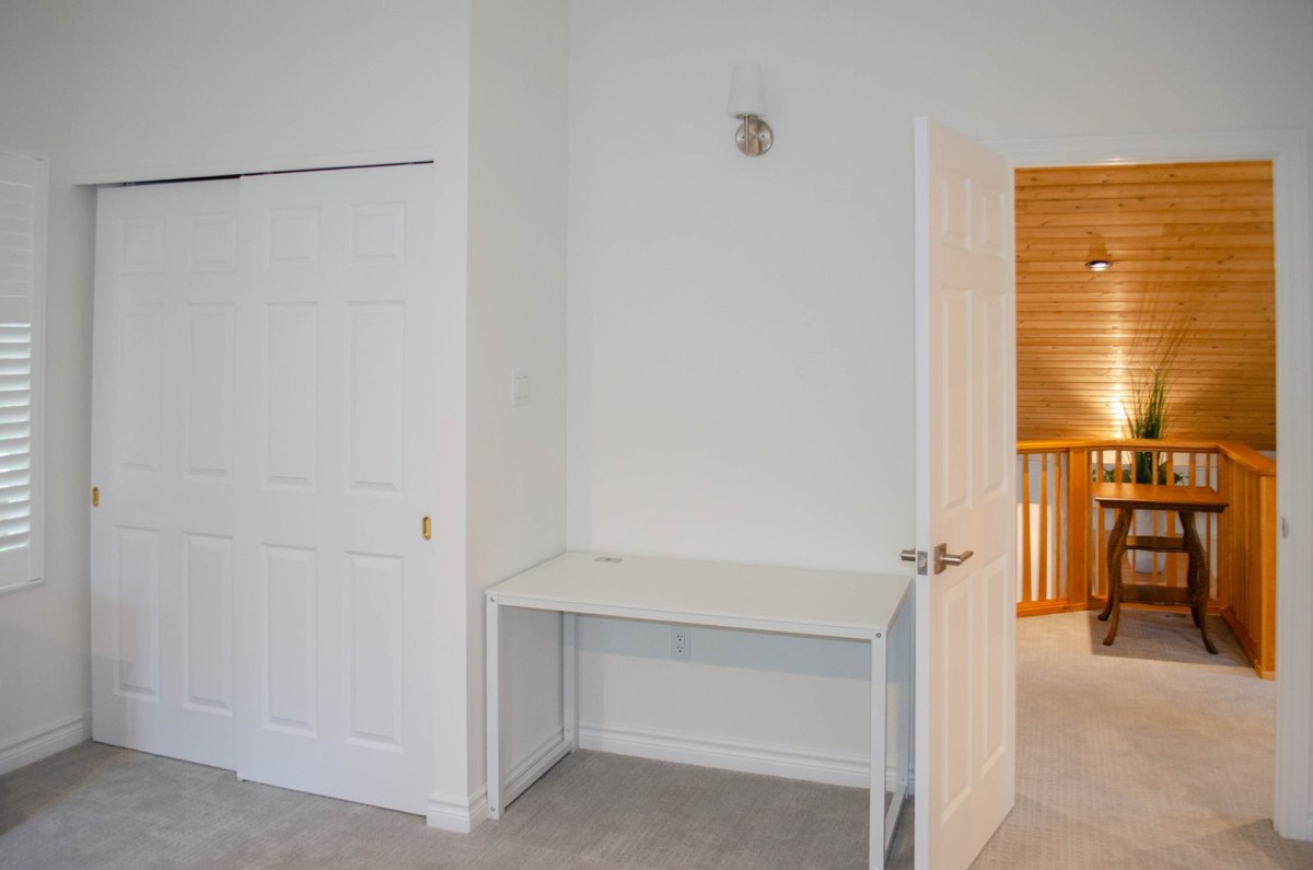 Loft workspace & closet