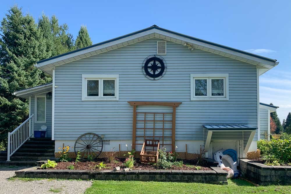 Family-friendly cottage rental on Airbnb