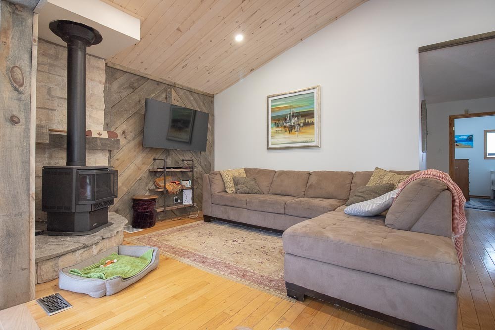 Airbnb cottage rentals with fireplaces
