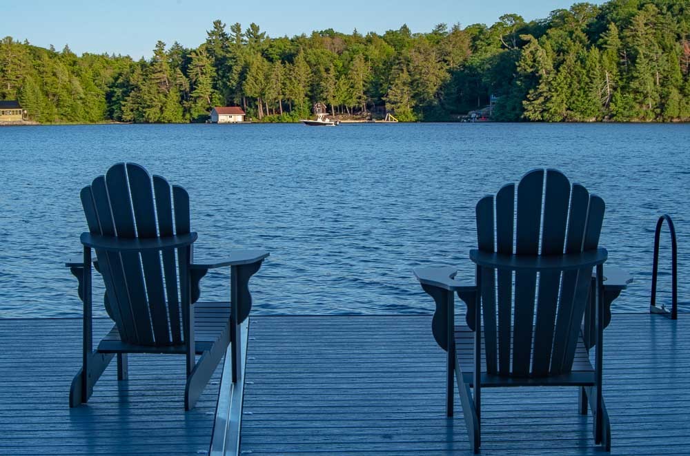 Private lakefront cottages on Airbnb