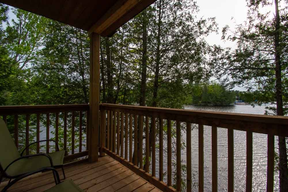 Rentable Ontario cottage with a view