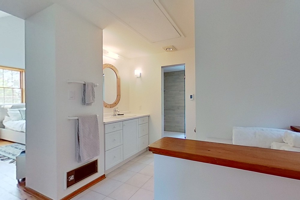 Bathroom - Large Cottage - 3rd Floor