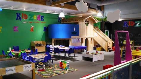 Muskoka Steamships - kids colourful indoor playspace known as the Kidzone